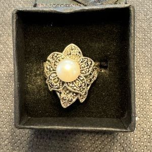 Floral Pearl Ring